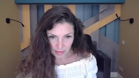 Snapshot of ellalongs chatting on 09-12-25, 11:32 EllaLongs online show from 09-12-25, 11:32