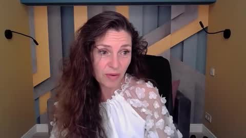 Snapshot of ellalongs chatting on 09-14-25, 11:31 EllaLongs online show from 09-14-25, 11:31