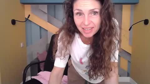 Snapshot of ellalongs chatting on 09-30-25, 11:37 EllaLongs online show from 09-30-25, 11:37