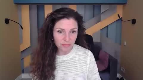 Snapshot of ellalongs chatting on 10-12-25, 11:31 EllaLongs online show from 10-12-25, 11:31