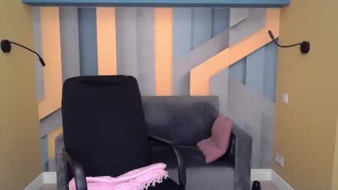 Snapshot of ellalongs chatting on 10-18-25, 11:33 EllaLongs online show from 10-18-25, 11:33