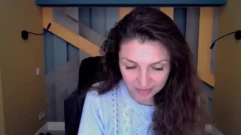 Snapshot of ellalongs chatting on 10-24-25, 11:39 EllaLongs online show from 10-24-25, 11:39