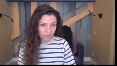 Snapshot of ellalongs chatting on 11-03-25, 12:39 EllaLongs online show from 11-03-25, 12:39