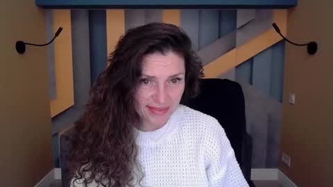 Snapshot of ellalongs chatting on 11-11-25, 12:27 EllaLongs online show from 11-11-25, 12:27