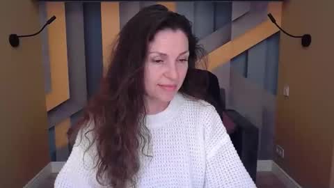 Snapshot of ellalongs chatting on 11-14-25, 12:48 EllaLongs online show from 11-14-25, 12:48