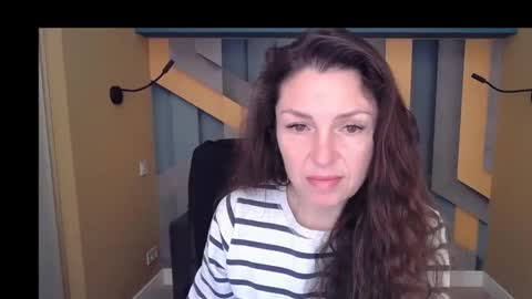 Snapshot of ellalongs chatting on 12-05-25, 12:36 EllaLongs online show from 12-05-25, 12:36