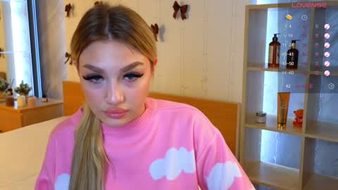 ellamilla online show from 12-25-24, 08:29