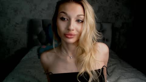 ellamilla online show from 06-02-26, 03:36