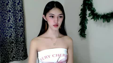 Snapshot of ellamiller69 chatting on 09-30-25, 10:15 ELLA online show from 09-30-25, 10:15