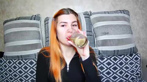 Snapshot of ellanuar chatting on 09-15-25, 04:56 EllaNuar online show from 09-15-25, 04:56