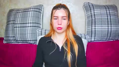 Snapshot of ellanuar chatting on 09-24-25, 02:48 EllaNuar online show from 09-24-25, 02:48