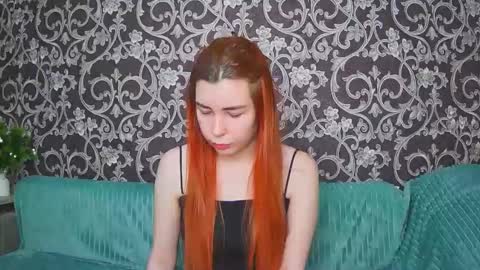 Snapshot of ellanuar chatting on 12-22-25, 05:37 EllaNuar online show from 12-22-25, 05:37