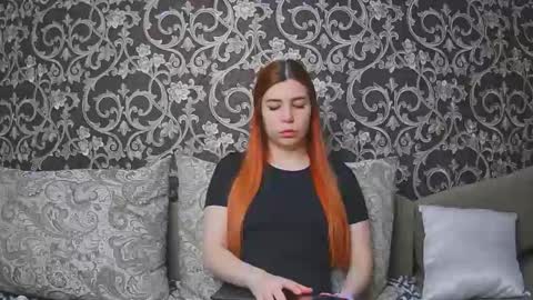 Snapshot of ellanuar chatting on 02-12-26, 04:07 EllaNuar online show from 02-12-26, 04:07