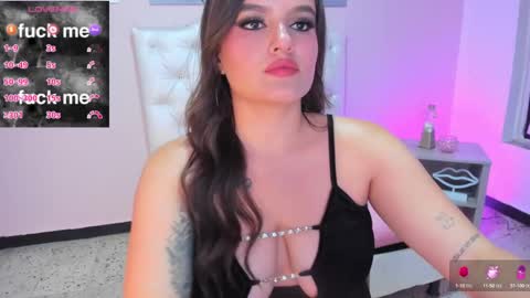 Snapshot of ellarosee_ chatting on 02-17-25, 11:31 ellarosee_ online show from 02-17-25, 11:31