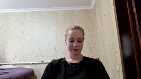 Snapshot of ellaygray chatting on 07-26-26, 03:08 ellaygray online show from 07-26-26, 03:08