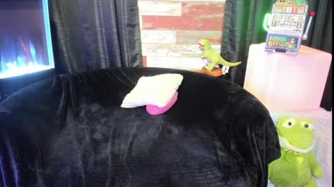 ELLE online show from 02-10-25, 08:10