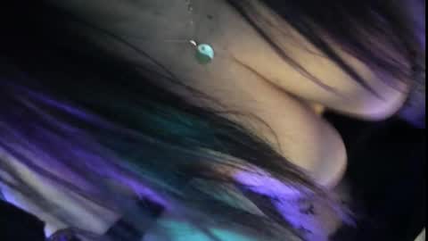 ELLE online show from 02-28-25, 02:09