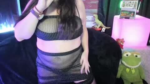 ELLE online show from 10-26-25, 06:36