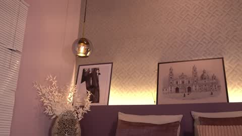 Elle Diane online show from 01-26-25, 03:17