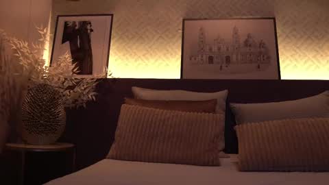 Elle Diane online show from 02-19-25, 06:33