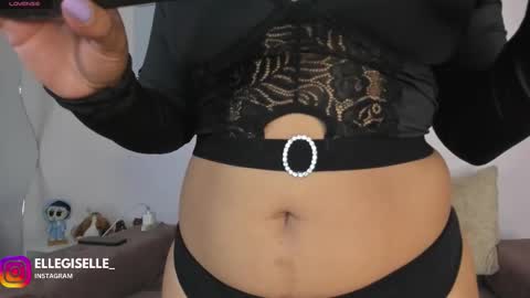 Yiss online show from 09-29-25, 03:11