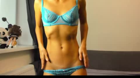 Snapshot of ellen_flow chatting on 04-25-26, 03:20 ellen_flow online show from 04-25-26, 03:20