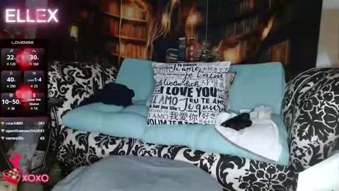 Snapshot of ellex_chimera chatting on 05-16-26, 02:41 Ellex online show from 05-16-26, 02:41