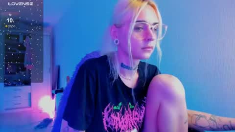 Ellie online show from 07-13-26, 04:10