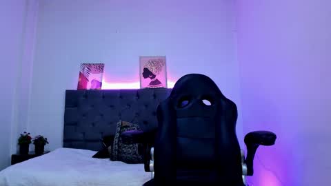  Ellie   online show from 10-15-25, 11:54