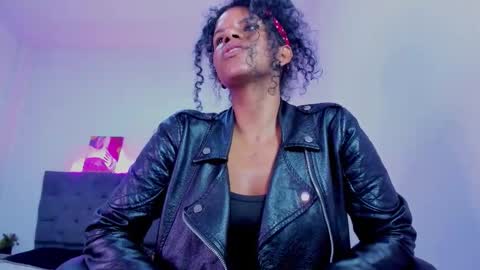  Ellie   online show from 12-16-25, 03:39