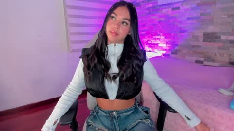Snapshot of ellie_as chatting on 12-05-24, 02:44 Ellie online show from 12-05-24, 02:44