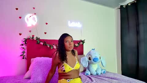 ellie_cute7 online show from 05-30-26, 07:22