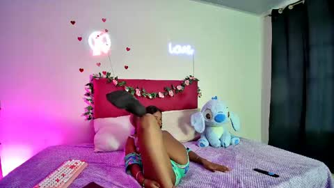 ellie_cute7 online show from 06-03-26, 08:47