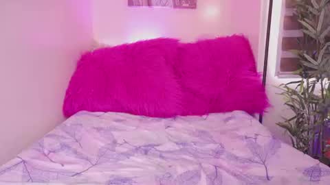 Snapshot of ellie_doll_ chatting on 07-28-26, 06:20 ellie_doll_ online show from 07-28-26, 06:20
