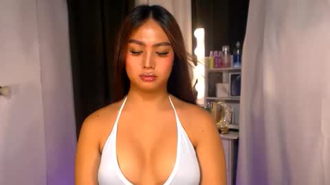 Snapshot of elliecummers chatting on 04-24-26, 04:31 ellie online show from 04-24-26, 04:31