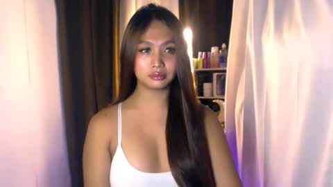 Snapshot of elliecummers chatting on 05-19-26, 01:50 ellie online show from 05-19-26, 01:50