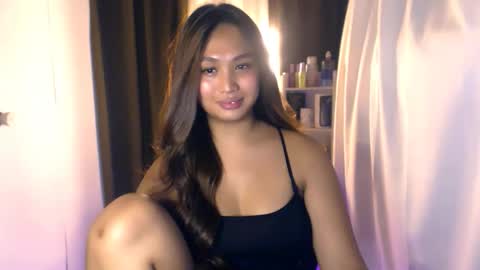 Snapshot of elliecummers chatting on 05-27-26, 05:32 ellie online show from 05-27-26, 05:32