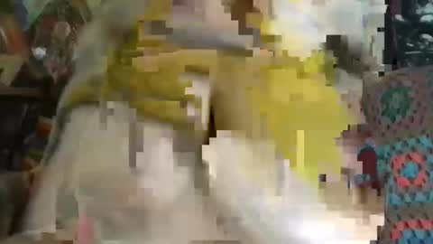 Ellie Louise online show from 10-15-25, 07:36