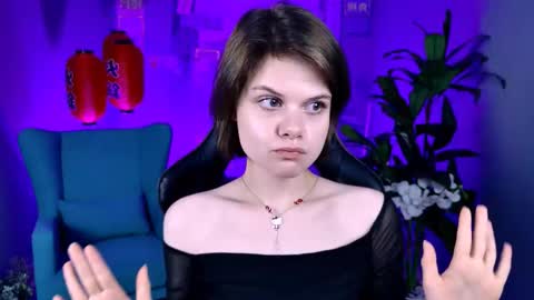 elliemurler online show from 11-07-25, 01:00