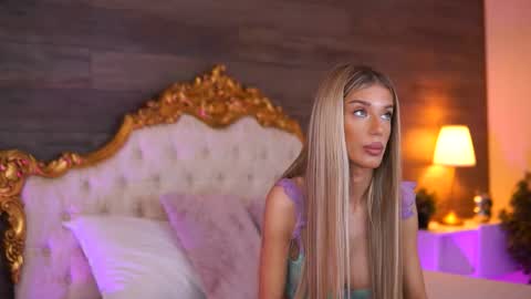 Ellie online show from 10-13-25, 08:58