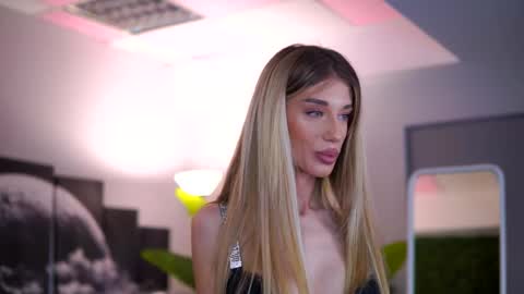 Ellie online show from 12-02-25, 06:58