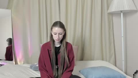 ellierough online show from 04-20-26, 03:26