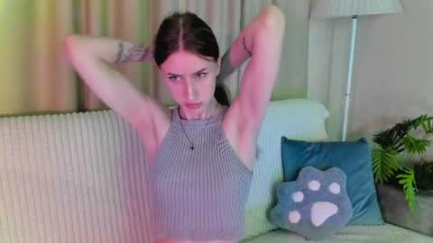 ellierough online show from 07-14-26, 03:22