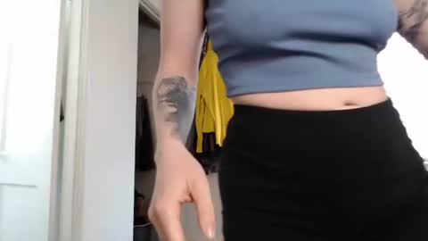 Ellie Rowyn online show from 04-23-26, 07:27