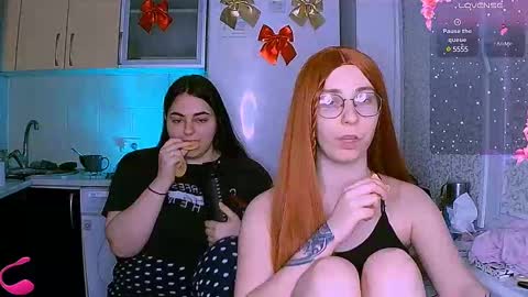 Snapshot of ellies_8 chatting on 02-06-25, 04:03 Ellie online show from 02-06-25, 04:03