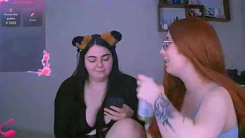 Snapshot of ellies_8 chatting on 02-13-25, 06:05 Ellie online show from 02-13-25, 06:05