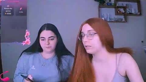 Snapshot of ellies_8 chatting on 02-19-25, 03:38 Ellie online show from 02-19-25, 03:38