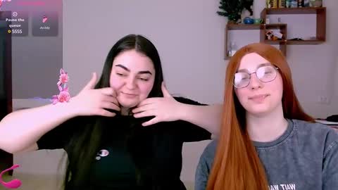 Snapshot of ellies_8 chatting on 02-26-25, 03:19 Ellie online show from 02-26-25, 03:19