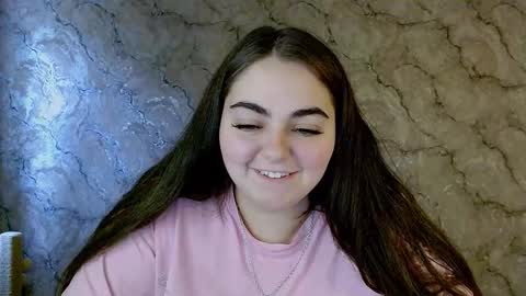 Snapshot of ellies_8 chatting on 10-17-25, 11:24 Ellie online show from 10-17-25, 11:24