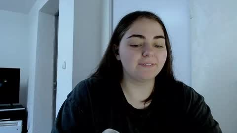 Ellie online show from 04-17-26, 05:54